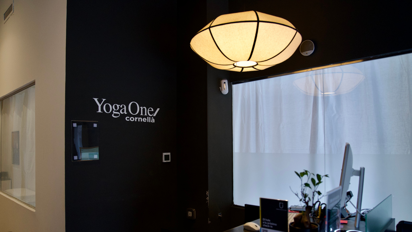 recepció yogaone cornella