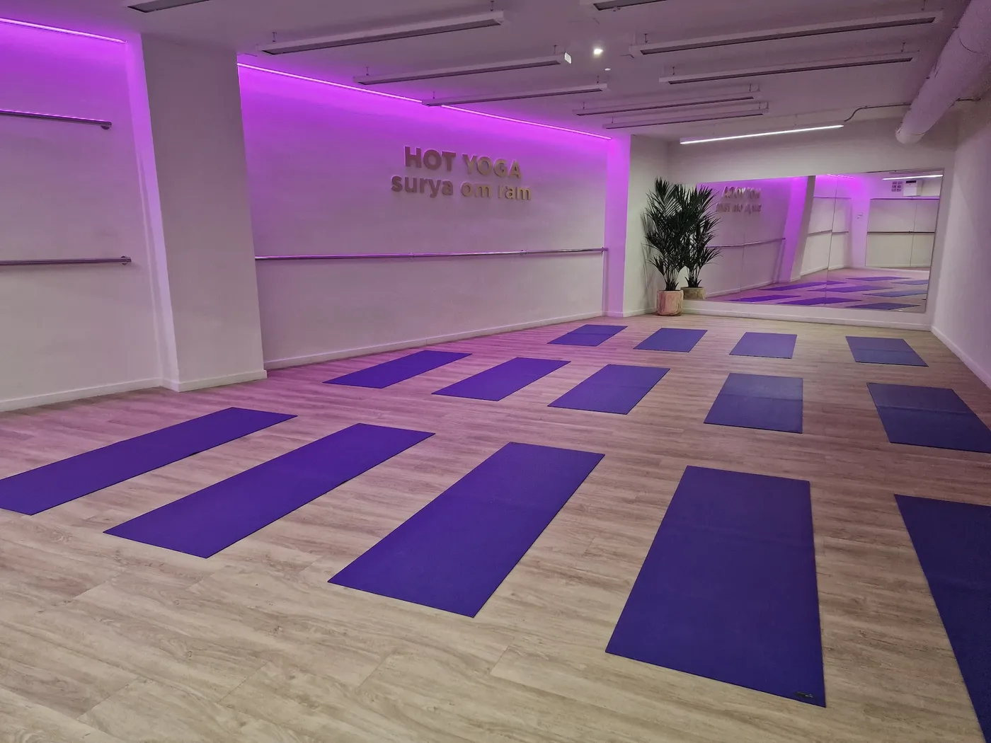 Sala hot yoga surya
