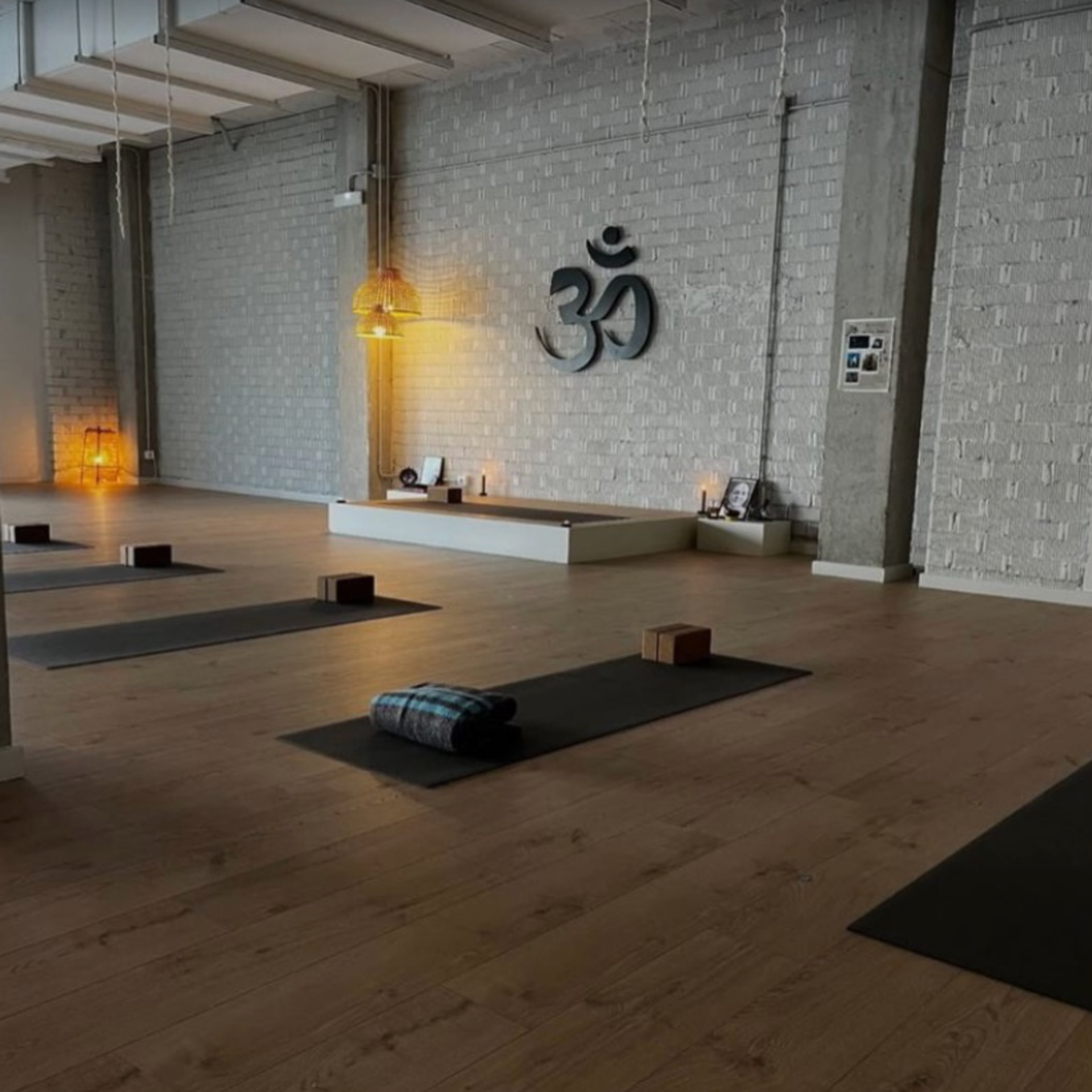 club hero background with the club room